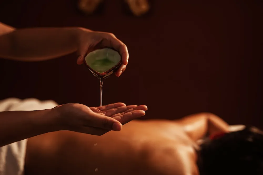 THAI OIL MASSAGE