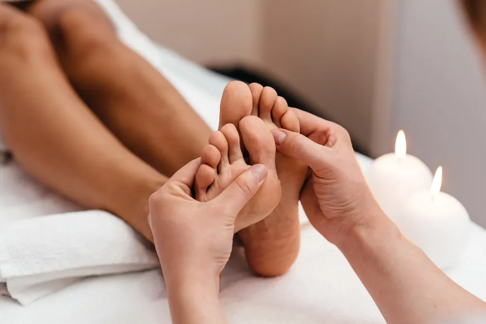 FOOT REFLEXOLOGY MASSAGE