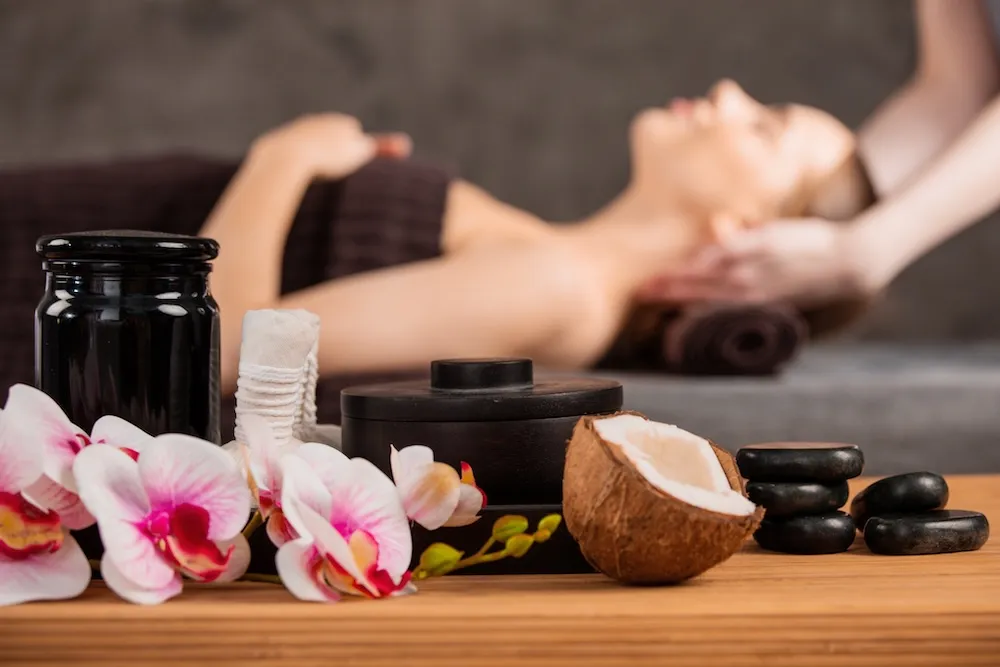 HOT COCONUT OIL MASSAGE